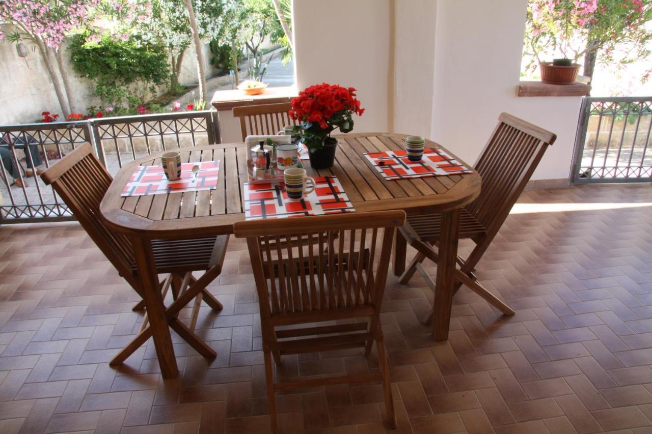Villa La Casa Di Dario Monacizzo Zimmer foto